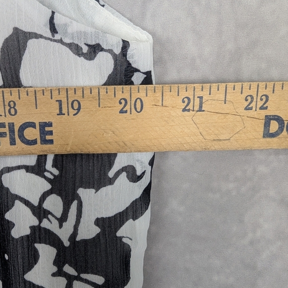 Evan-Picone Size 12 Petite NWT Sleeveless Blouse With Ruffle Neckline - Picture 11 of 11